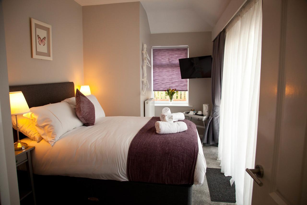 Rowton Poplars Hotel เชสเตอร์ ภายนอก รูปภาพ