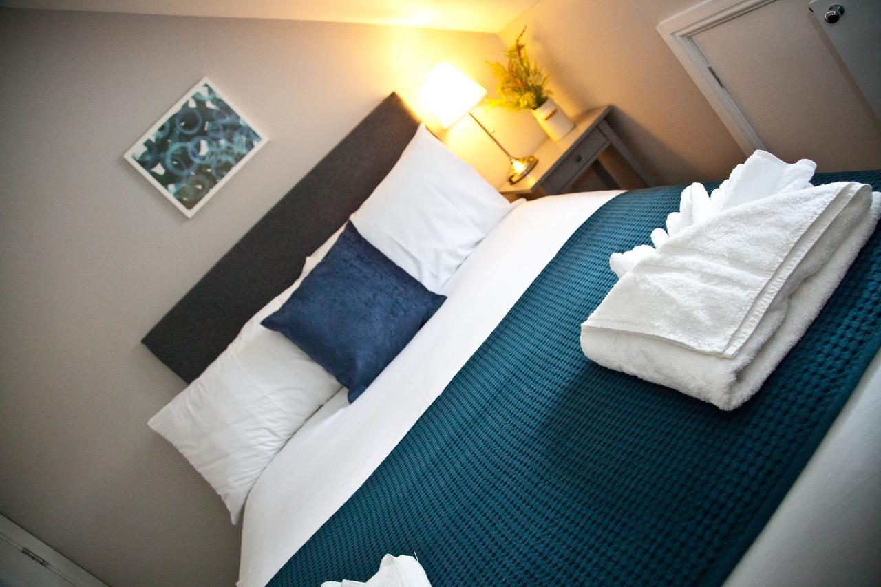 Rowton Poplars Hotel เชสเตอร์ ภายนอก รูปภาพ